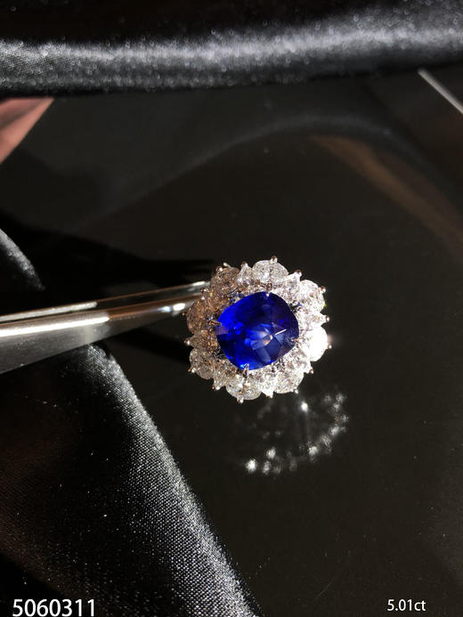 5.01ct蓝宝石钻石戒指，产自斯里兰卡【5060311】具体价格微信咨询 商品图3