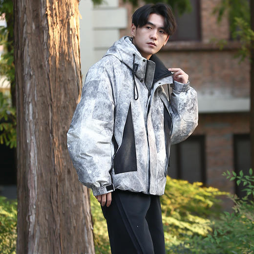 DRONKOO 2025 连帽前后牛仔拼接满幅岩石纹短款厚羽绒服 商品图0