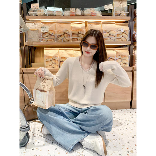 【129元任选2件】现货！蕾丝拼接长袖针织衫 商品图2