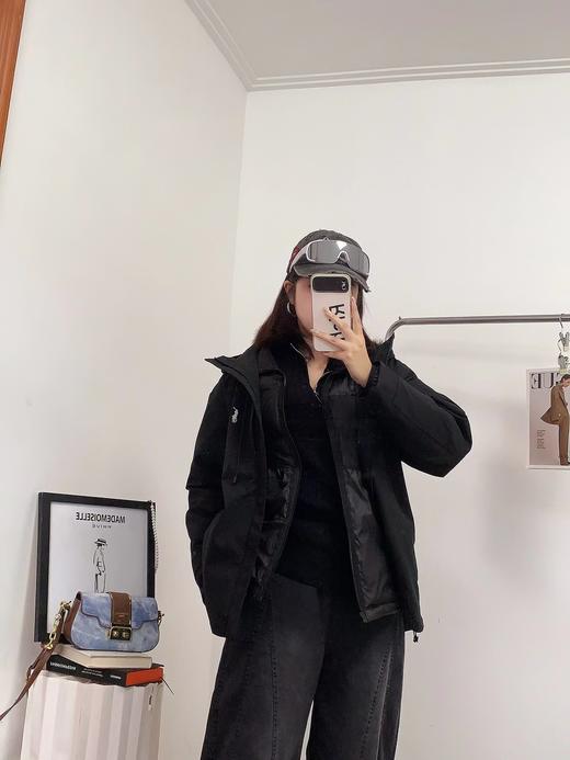 D110915全天候轻量硬壳三合一可拆卸内胆羽绒冲锋衣外套 商品图1