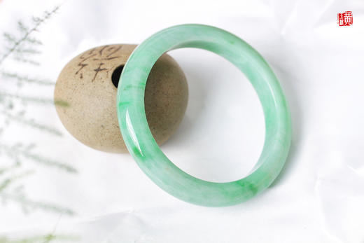 天然翡翠手镯 圈口：59.7mm 商品图2