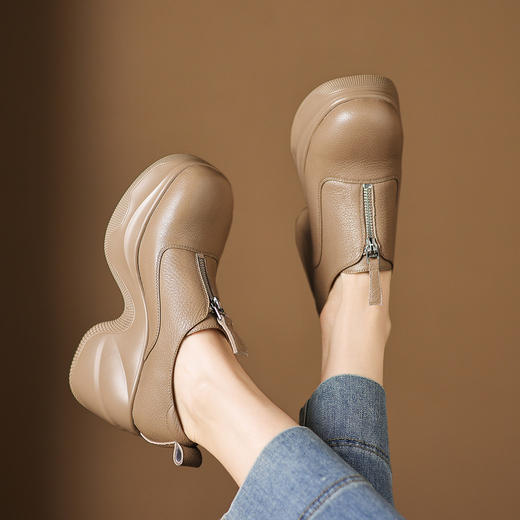 【预售5天】简约风小皮鞋秋冬新款厚底坡跟超高跟前拉链纯色深口单鞋NWS1&N9866 商品图3