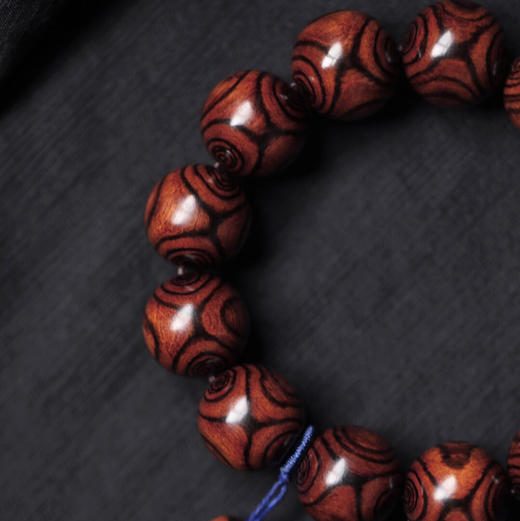 【青山特惠】1.8*13颗 海黄 对眼手串  h0107 商品图5