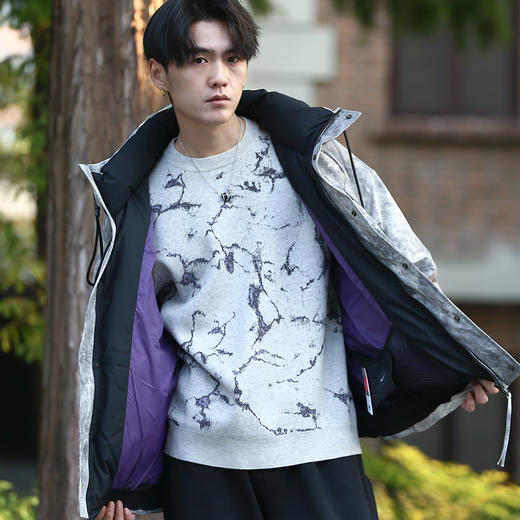 DRONKOO 2025 连帽前后牛仔拼接满幅岩石纹短款厚羽绒服 商品图2