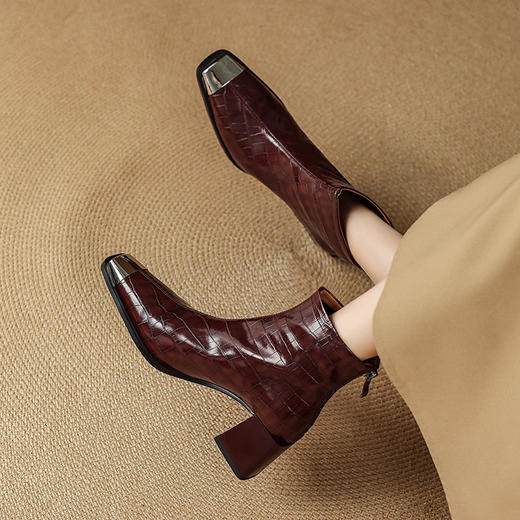 【预售5天】气质百搭金属方头短靴女新款通勤粗跟后拉链时装靴SLLK&sl-7981 商品图1