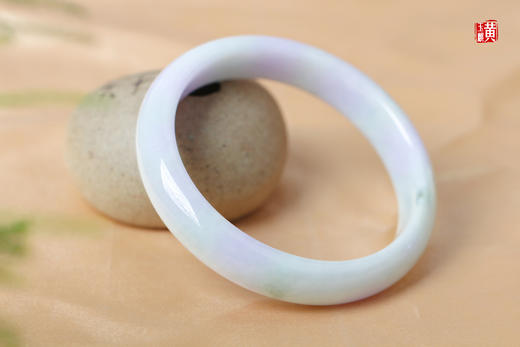 天然翡翠春带彩手镯 圈口：60mm 商品图2