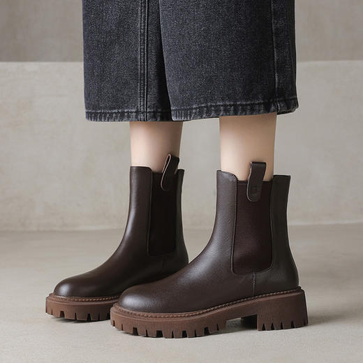 【预售5天】英伦风厚底切尔西短靴女烟筒靴秋冬新款圆头粗跟弹力马丁靴KYD&ZY2840 商品图0