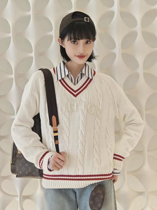 驴家 25F刺绣标识学院风V领针织套头衫（DY） 商品图1