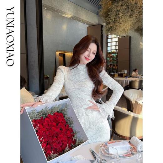 余潇潇【玫瑰纯恋】法式浪漫蕾丝陶瓷烫钻立体花朵修身上衣&长半裙 商品图2