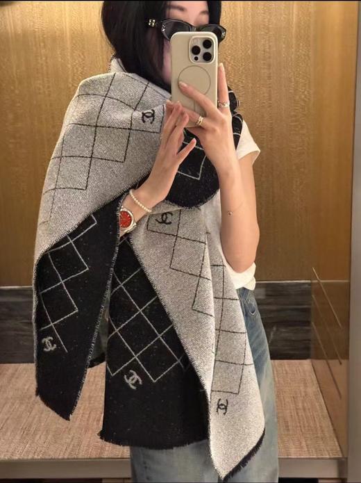 香奈儿 25A满天星双面双色提花围巾披肩（DSX） 商品图2