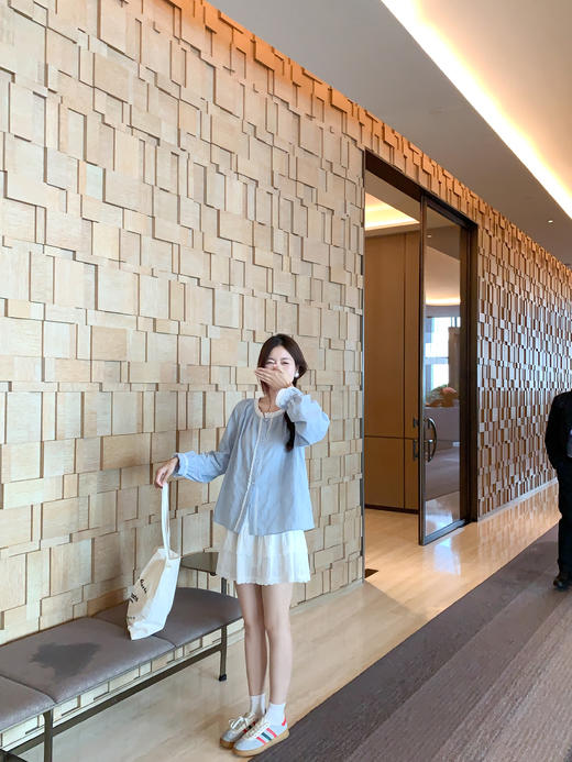 <曾小咸推荐>现货秒杀 ！微信超特价！蕾丝花边拼接衬衫日常169.99 立减90 秒杀79.99！！ 商品图6