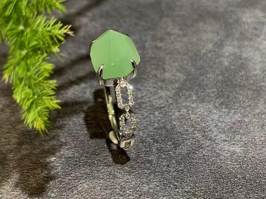 【御珠宫坊】新疆黑羊洞金镶碧玉戒指 商品图2