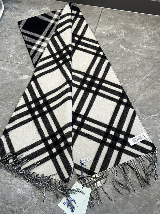 bbr格纹战马双面羊绒围巾披肩 商品图9