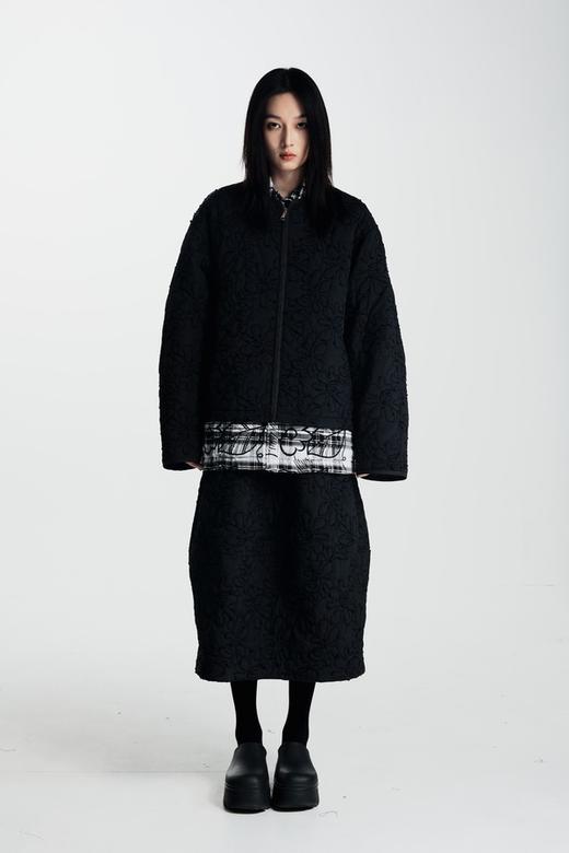 SIA SAYLOR 黑色个性时尚羊花纹外套 21106 商品图2