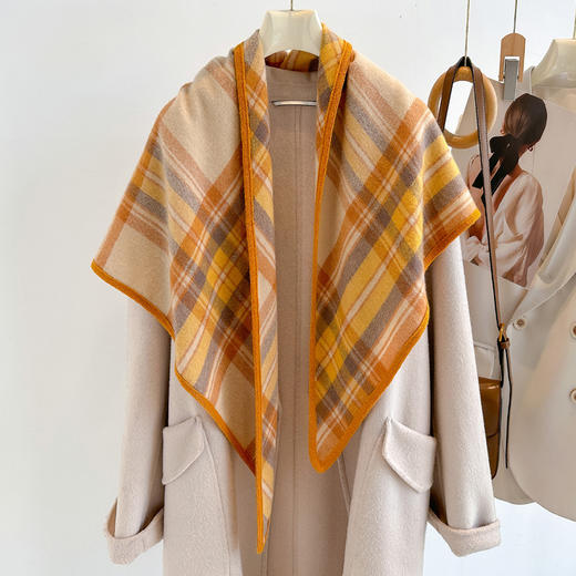 丁摩 英格兰格子(纯羊毛)三角披肩外搭女士冬季针织羊绒围巾送礼保暖5ZF-11101 商品图0