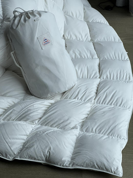 法国Pyrenex98%绒大朵绒鹅绒被子羽绒被 商品图0