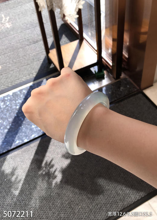 5072211，手镯，圈口55.5。具体价格微信咨询 商品图4
