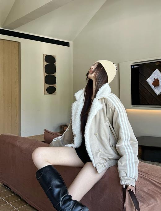 三YE草羊羔绒棉服外套 商品图1