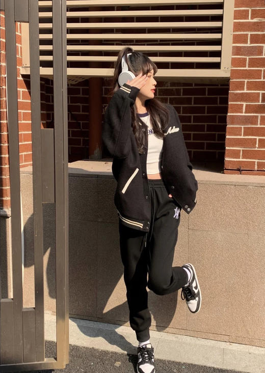 【MY情侣加绒休闲卫裤】将经典美式与现代都市风格完美融合‼ 一裤在手，天下我有”防风加厚无惧严寒 这就是秋冬标配神裤❗让风度和温度陪伴你过冬 -XMRJ 商品图2