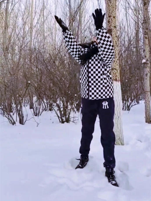 【MY情侣加绒休闲卫裤】将经典美式与现代都市风格完美融合‼ 一裤在手，天下我有”防风加厚无惧严寒 这就是秋冬标配神裤❗让风度和温度陪伴你过冬 -XMRJ 商品图5