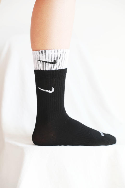 双色拼接+软支撑加固，户外字母提花运动袜原包装中筒袜子C111068 商品图10