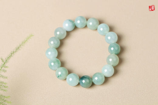 天然翡翠手串 珠径：12mm 商品图3