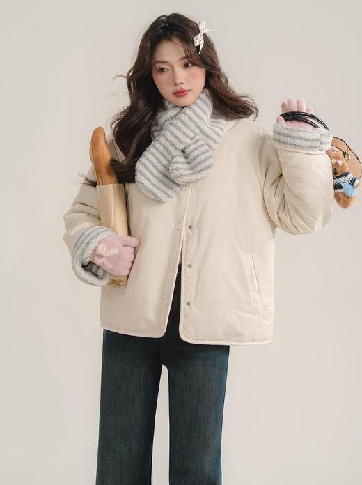 🔥双面两穿羊羔毛外套，怎么穿都有面❗️花一份钱，拥有两件衣服❗️【AUChris毛绒极简双面穿短外套AUC110505】😘这件外套把“保暖+颜值”焊死在身上了❗️既保暖又不臃肿 商品图4