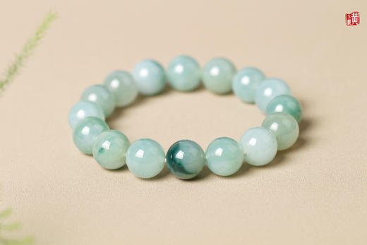 天然翡翠手串 珠径：12mm 商品图5