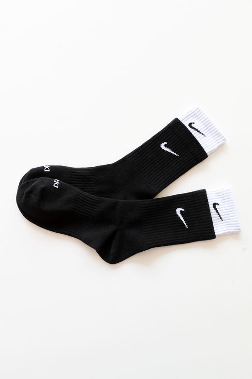 双色拼接+软支撑加固，户外字母提花运动袜原包装中筒袜子C111068 商品图4