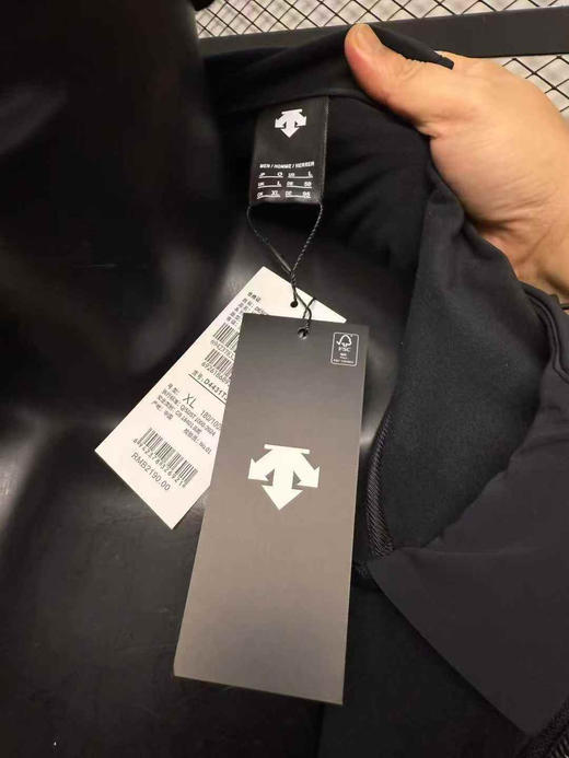 原单正品黑标迪桑特冲锋衣加绒软壳｜无畏风雨，畅享运动|男士防水透湿加绒夹克】
尺码：M L XL XXL XXXL
原价2190 商品图8