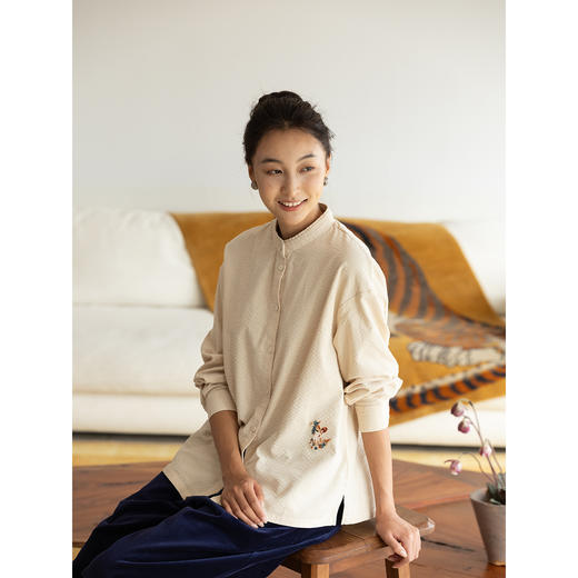 牧衣游原创 手工刺绣灯芯绒衬衫女新款简约质朴文艺衬衣 兰亭入画 商品图1