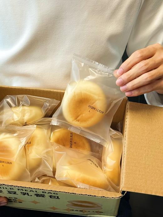 【麦尔康·全麦豆乳夹心面包】✅1个热量135kcal≈1个苹果   ✅蛋白质含量≈1瓶170ml的纯牛奶   ✅0蔗糖，0反式脂肪、使用赤藓糖醇代糖-PSX 商品图6