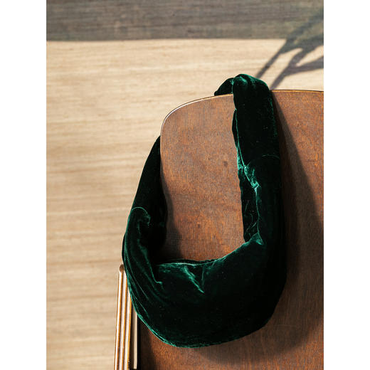 牧衣游原创 绿色文艺复古百搭丝绒包包 千颂【不支持会员折】 商品图3