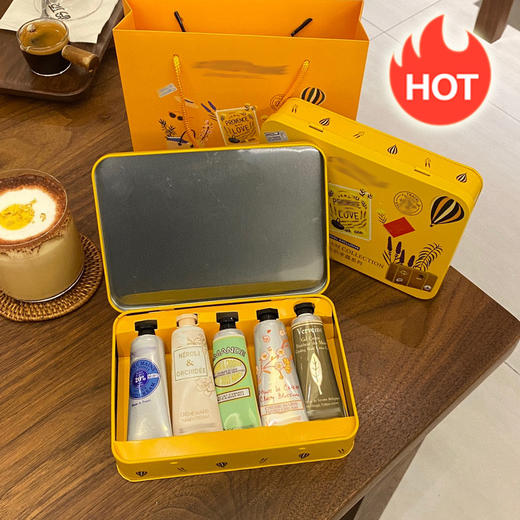 「铁盒礼盒装！」欧舒家护手霜套装樱花圣诞保湿不粘腻手霜小支礼盒节日伴手礼 商品图0