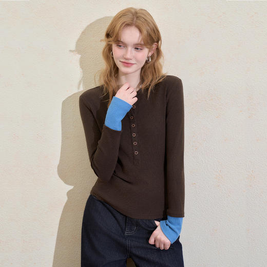 西遇撞色拼接假两件长袖T恤女冬季高弹修身显瘦内搭针织衫V3755290 商品图4