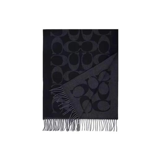 奥莱仓发货【COACH经典羊毛流苏围巾】，绵羊毛+山羊绒黄金配比，云朵般舒适柔软，触感软fufu；经典双C设计，百搭不挑人，从通勤到约会都能轻松驾驭；可当披肩、围巾、盖毯，超实用  。配礼盒包装。 商品图7