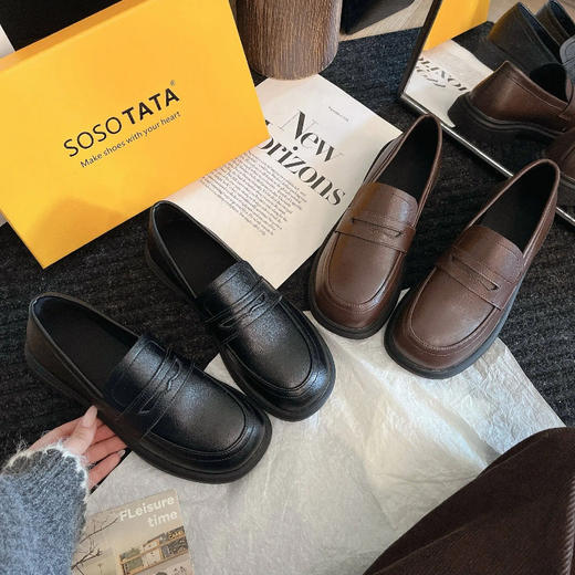 建议拍大一码！SOSOTATA 复古英伦风乐福鞋 单里/绒里 秋冬氛围感拉满，配色质感高级；鞋面细腻，鞋底柔软，上脚舒适 商品图2