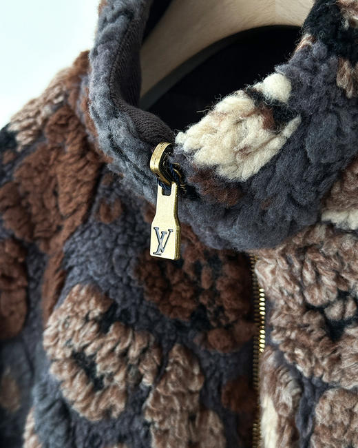 现货 THS-限时 驴家 情侣款 秋冬氛围感彩色3D抓绒花卉图案双面保暖夹克 QF089 商品图8