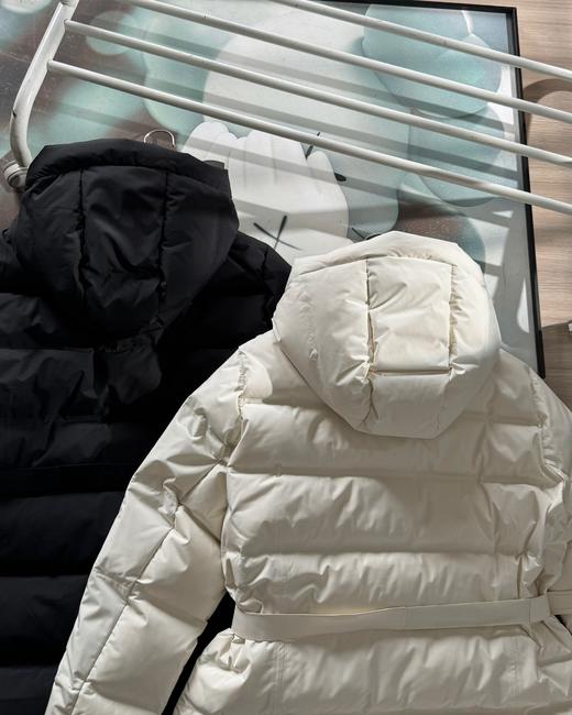 点此购买 可隆冬季女士GORE- TEX防水保暖小蛮腰压胶连帽中长款羽绒服 hbj 335173 商品图11