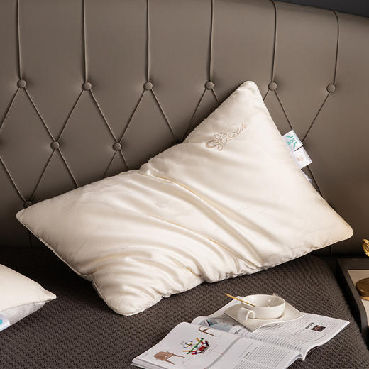 多喜爱 美眠康 冰姿枕蚕丝蛋白枕 真蚕丝高回弹超柔软 珍珠白/珊瑚粉 商品图10