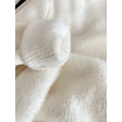 保暖显瘦不臃肿 秋季热卖 加绒款木耳边半高领一体绒毛衣女秋冬季新款内搭打底衫加绒加厚针织衫 商品图6