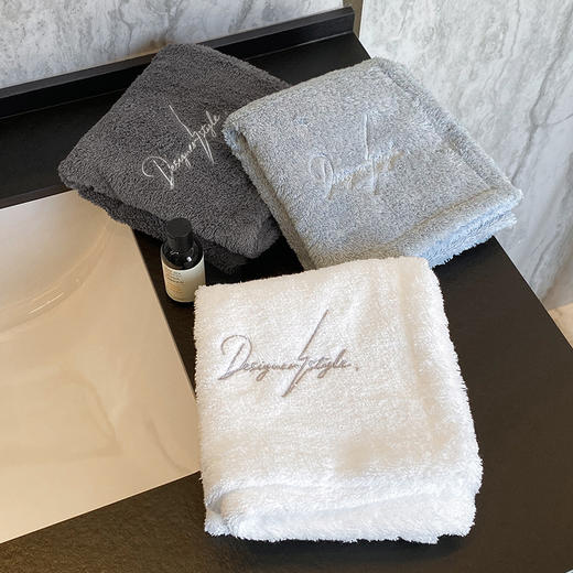官网一套590+ ST家100%棉亲肤毛圈毛巾浴巾  手写体刺绣 专属设计感 吸水沙滩巾洗脸巾 商品图3