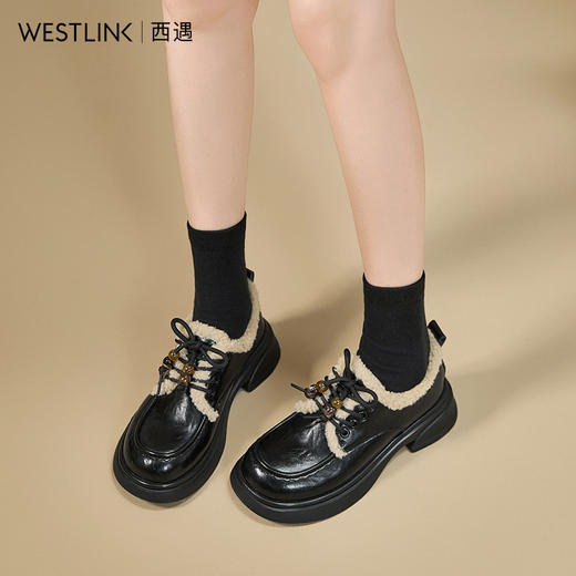 西遇加绒厚底小皮鞋女新款秋冬复古系带毛毛乐福鞋外穿棉鞋V2457316 商品图3