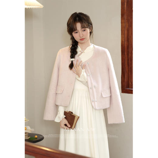 鹿向南「国风情书」新中式白色连衣裙2025秋季新款女收腰针织裙子 商品图4