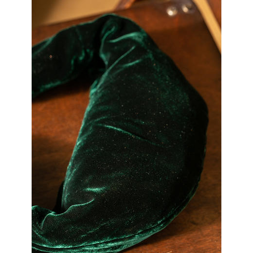 牧衣游原创 绿色文艺复古百搭丝绒包包 千颂【不支持会员折】 商品图1