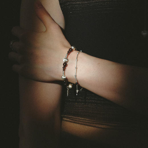 【秋冬新款】alodia.co 品牌直发 茶趣琥珀琉光茶晶手链 可露丽棕猫眼珠设计款925银礼物小众弹力绳 商品图5