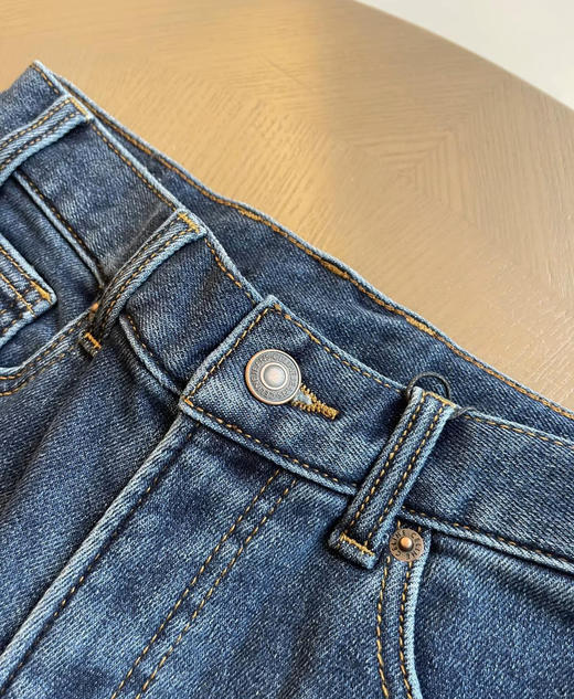 Celine 25秋冬磨毛加厚直筒牛仔裤8110801 商品图10