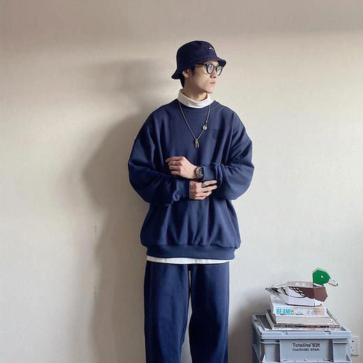 BASICLIVE  男款虎头刺绣加绒圆领卫衣 内里一体式加绒360°保暖；单穿帅气，内搭不臃肿，身材包容度高；基础色系好搭配 商品图4