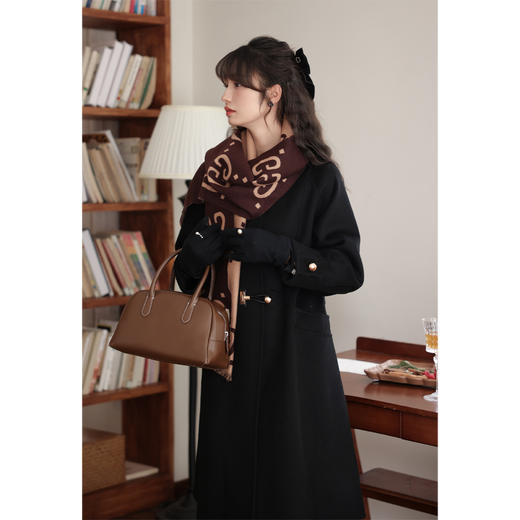 鹿向南「富家千金」黑色毛呢外套2025女秋冬季新款气质中长款大衣 商品图4
