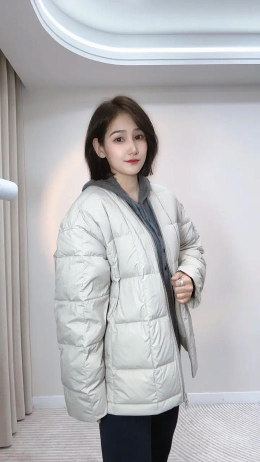【爆款时尚】水淼2025冬新款时尚休闲大牌羽绒服1800 商品图6